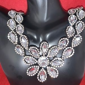 Floral Center Marquise shaped Rhinestones Necklace